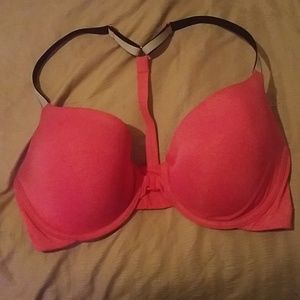 Victoria sector demi 34D